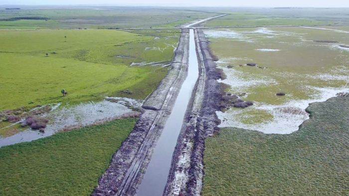 Obra “Compuertas y Canal Laguna Negra” alcanza un 76% de avance