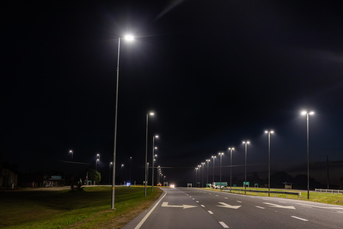 Más iluminación y mayor seguridad sobre las rutas 8, 82 y 26 Más iluminación y mayor seguridad sobre las rutas 8, 82 y 26
