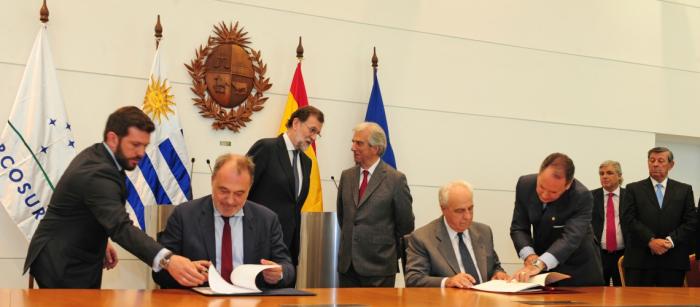 Firma del acuerdo entre autoridades del MTOP y del Ministerio de Fomento de España