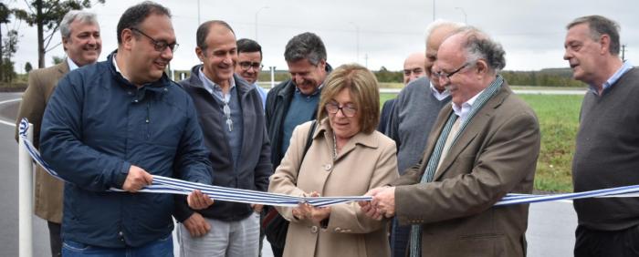 Autoridades en las obras de rehabilitación de ruta 25