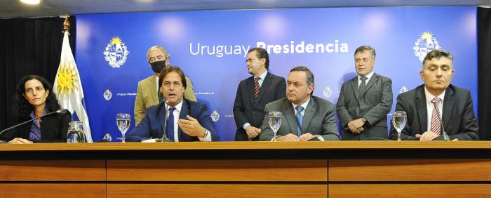 Autoridades en conferencia de prensa por planta UPM Autoridades en conferencia de prensa por planta UPM