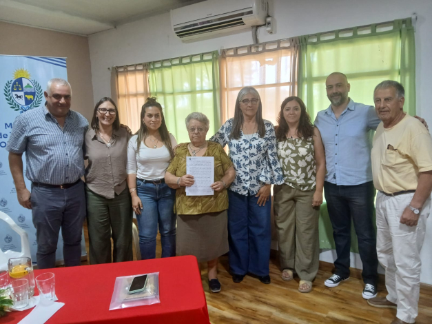 Firma de convenios sociales en Canelones 