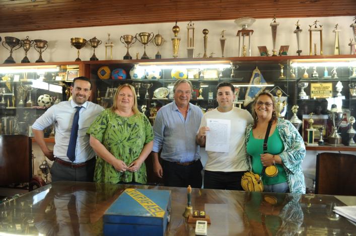 Ministro Falero firma Preacuerdos por convenios sociales en San José