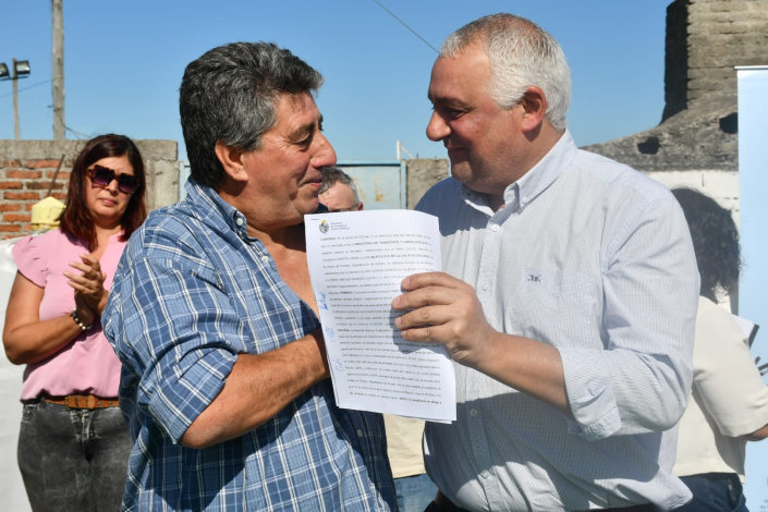 MTOP fortalece instituciones sociales y deportivas en Colonia, San José y Soriano MTOP fortalece instituciones sociales y deportivas en Colonia, San José y Soriano