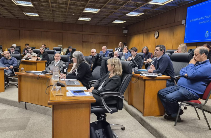 El MTOP presentó ante el Parlamento el balance de gestión y los principales proyectos de infraestruc