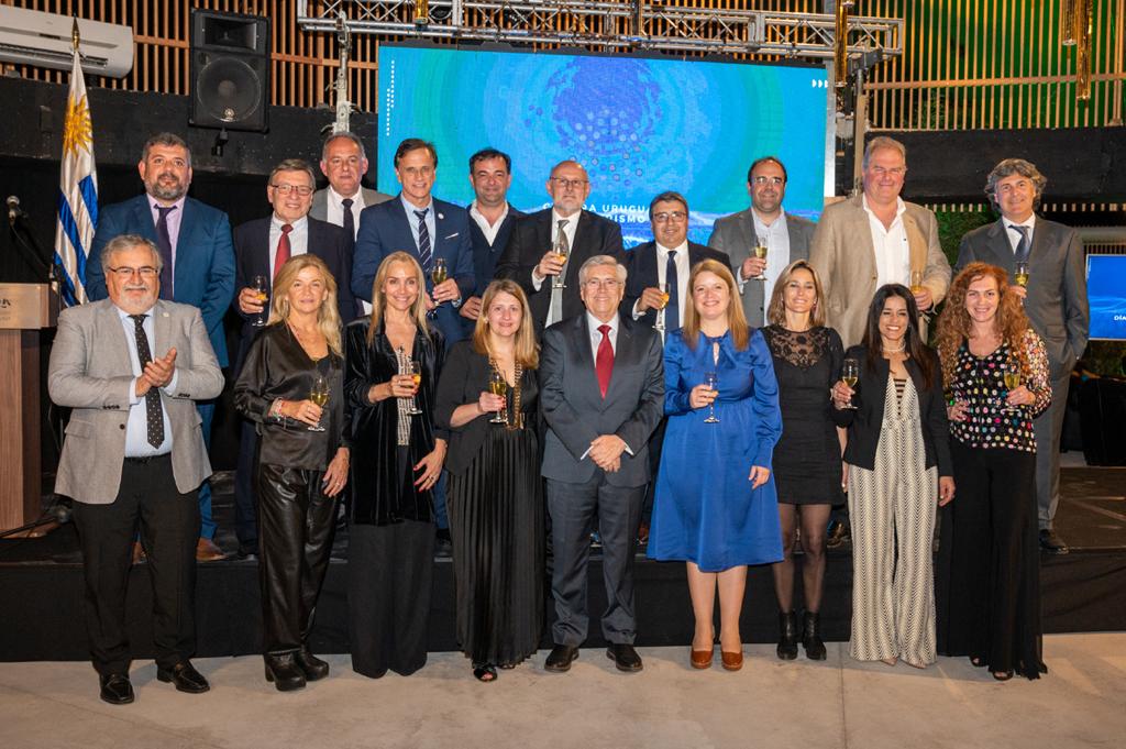 Cena de gala en conmemoración del Día Mundial del Turismo organizada por CAMTUR