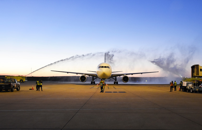 Bautismo del avión de Eastern Airlines a su arribo al Aeropuerto Internacional de Carrasco