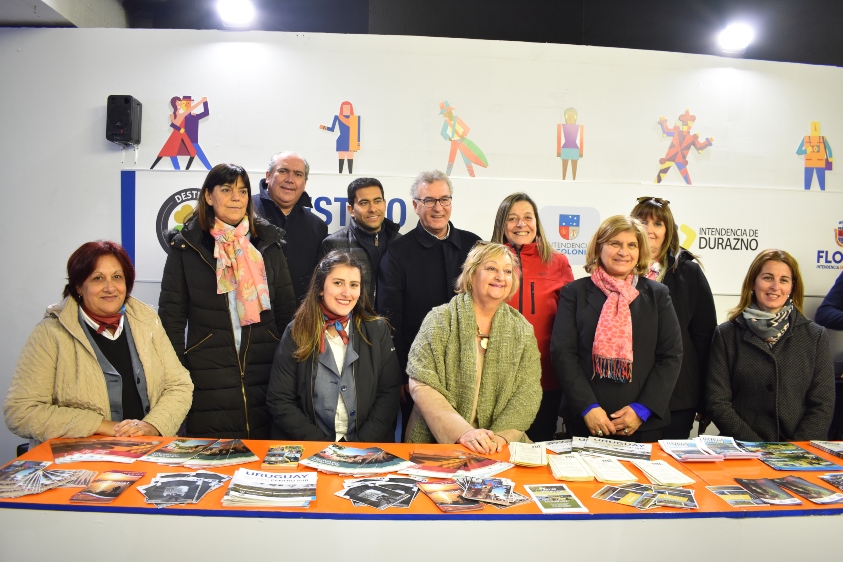 Kechichian e integrantes de la región Corredor Pájaros Pintados