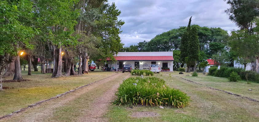Ingreso a la estancia "La Julia"