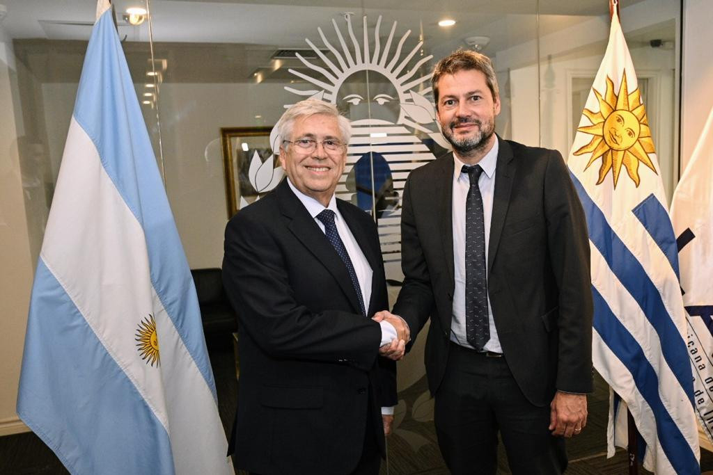 Ministro de Turismo, Tabaré Viera y ministro de Turismo y Deportes de Argentina, Matías Lammens
