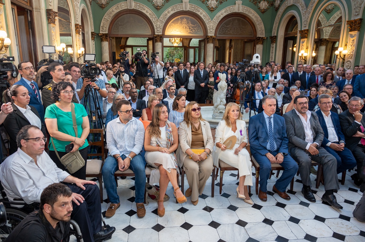 Ministro Menoni acompañó los actos de asunción de varios ministros de Estado