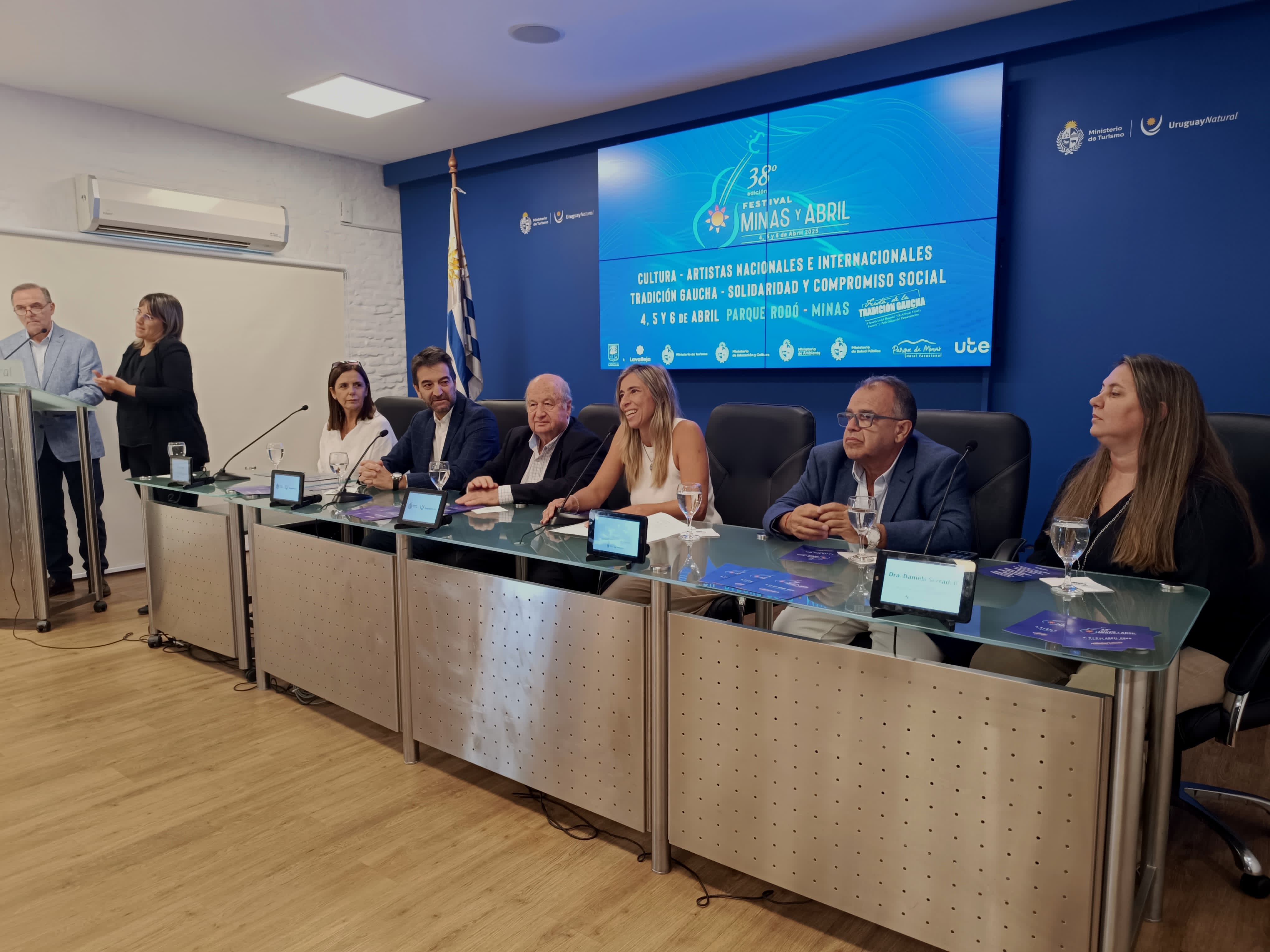 Lavalleja se viste de gala para recibir al Festival ¨Minas y Abril¨