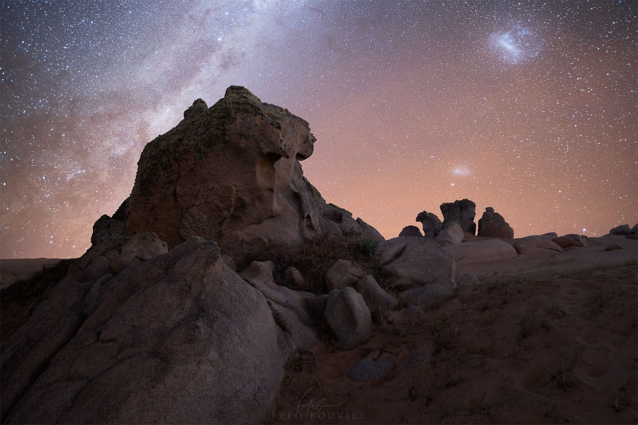 La Vía Láctea y las Nubes de Magallanes desde el Cerro de la Buena Vista. Foto por Fefo Bouvier para Mirá las estrellas.
