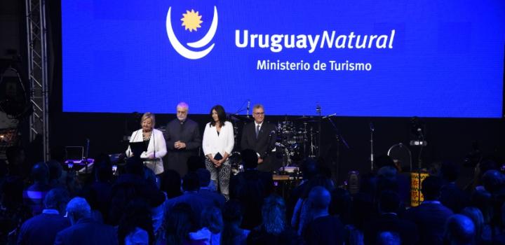 Ministra de Turismo Liliam Kechichian, subsecretario Benjamín Liberoff, directora general de Secretaría del MINTUR Hyara Rodríguez y el director Nacional de Turismo Carlos Fagetti