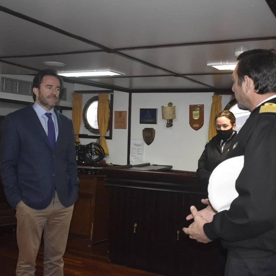 Visita del ministro Germán Cardoso al Buque Escuela Capitán Miranda (8) Visita del ministro Germán Cardoso al Buque Escuela Capitán Miranda (8)