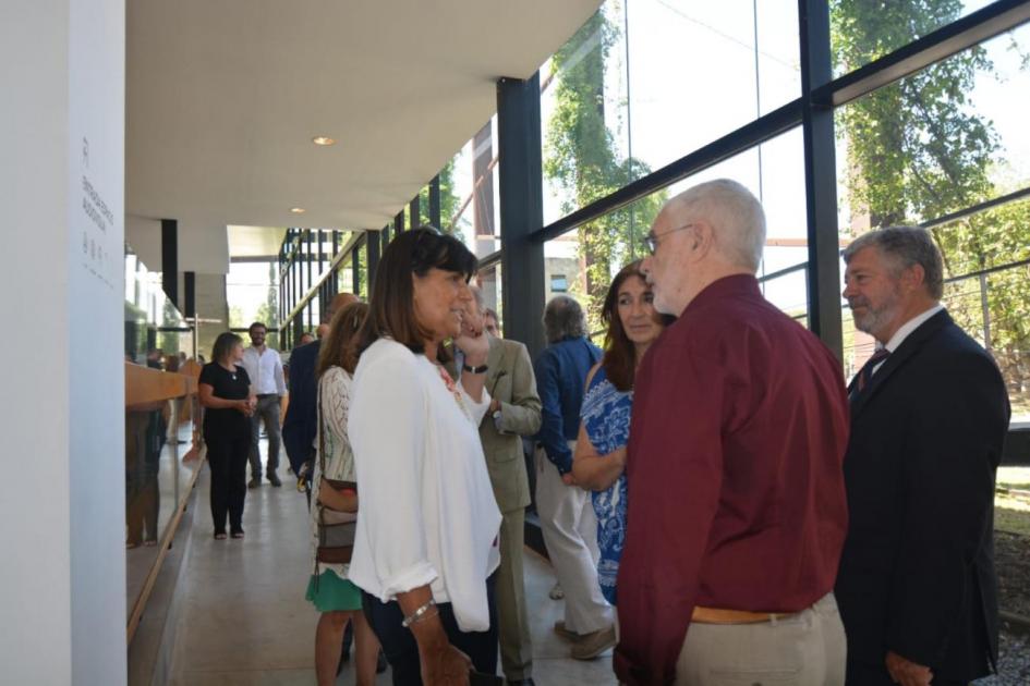 Autoridades del Ministerio de Turismo, la Intendencia de Colonia y la OPP durante la inauguración