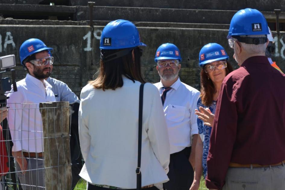 Delegación durante la recorrida en Plaza de Toros