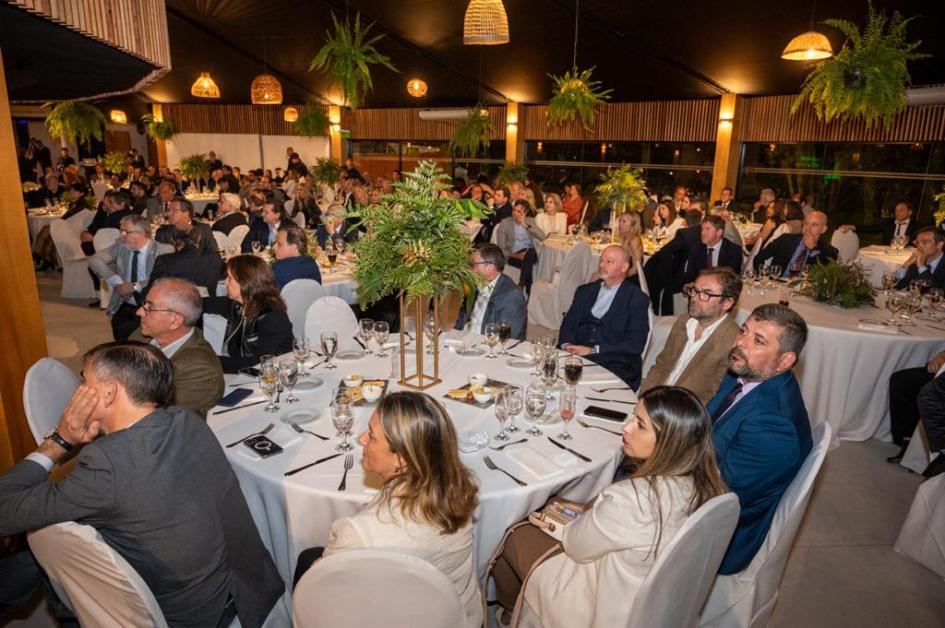 Cena de gala en conmemoración del Día Mundial del Turismo organizada por CAMTUR