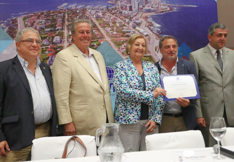 Entrega de certificación Entrega de certificación
