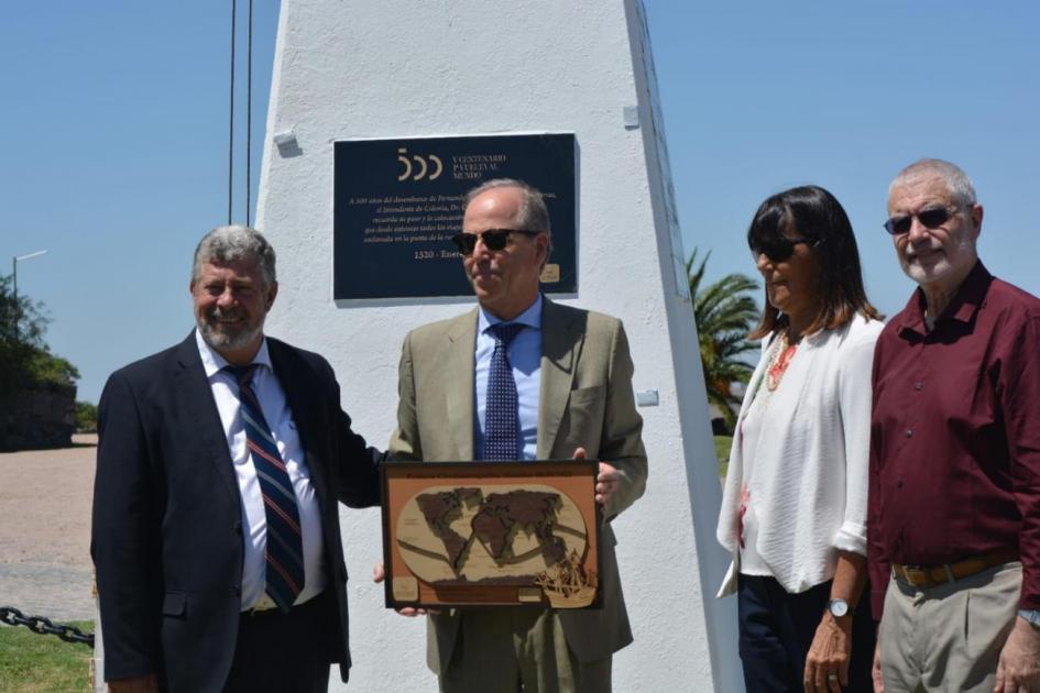 De izquierda a derecha: intendente Napoléon Napoleón Gardiol, directora de Turismo de Colonia, Cristina Otero, el Embajador de Portugal Señor Nuno de Mello Bello y el ministro de Turismo Benjamín Liberoff De izquierda a derecha: intendente Napoléon Napoleón Gardiol, directora de Turismo de Colonia, Cristina Otero, el Embajador de Portugal Señor Nuno de Mello Bello y el ministro de Turismo Benjamín Liberoff