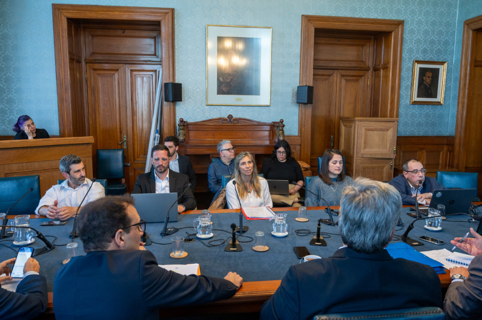 Reunión con Comisión de Industria, Energía, Comercio, Turismo y Servicios del Senado