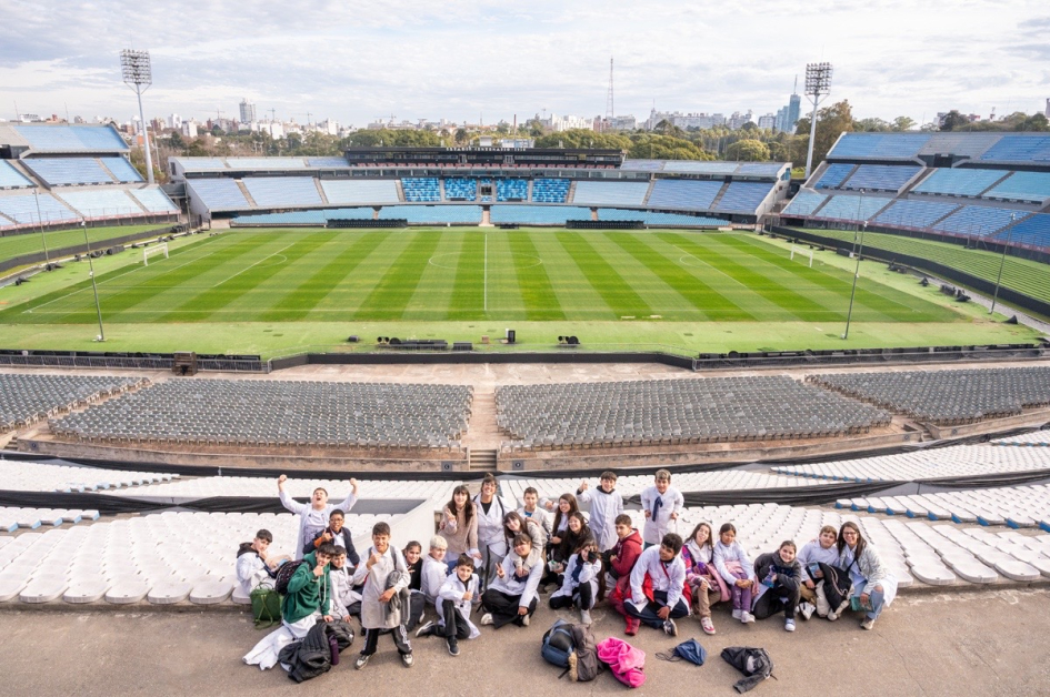 Turismo Social Niños en el Estadio Centenario