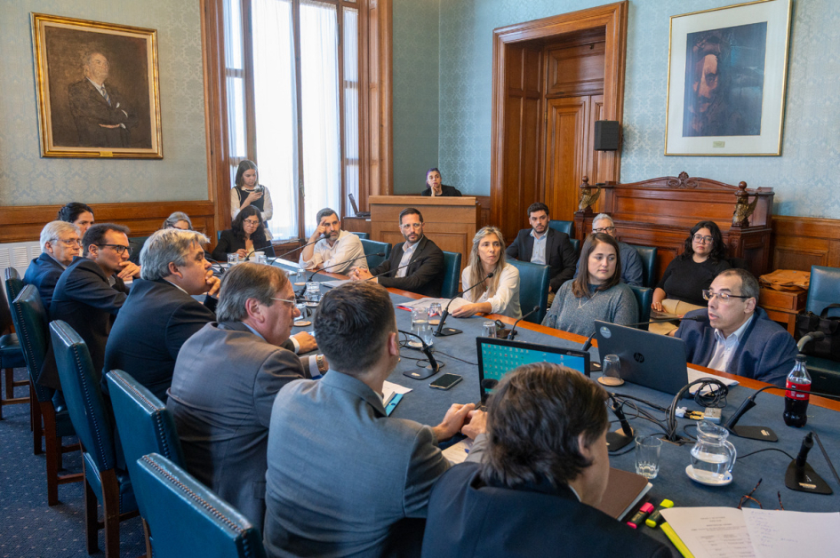 Reunión con Comisión de Industria, Energía, Comercio, Turismo y Servicios del Senado