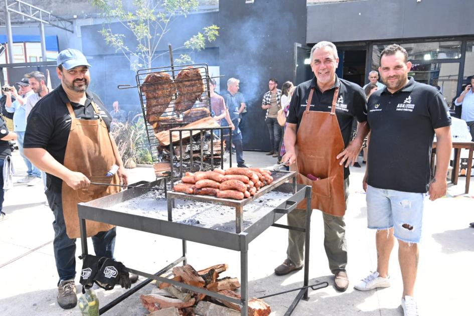 Uruguay prende el fuego para recibir el Mundial de Asadores