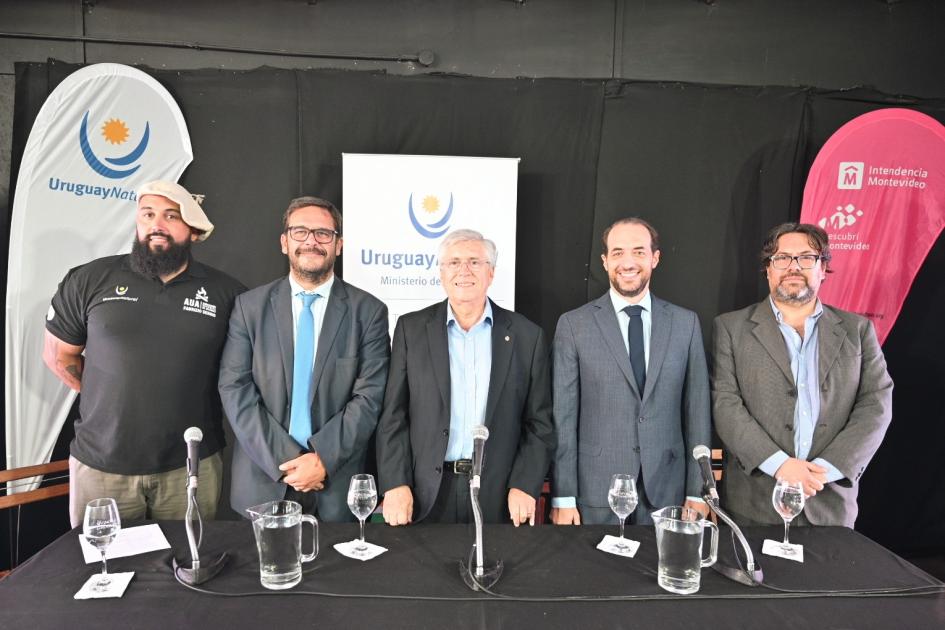 Uruguay prende el fuego para recibir el Mundial de Asadores Uruguay prende el fuego para recibir el Mundial de Asadores