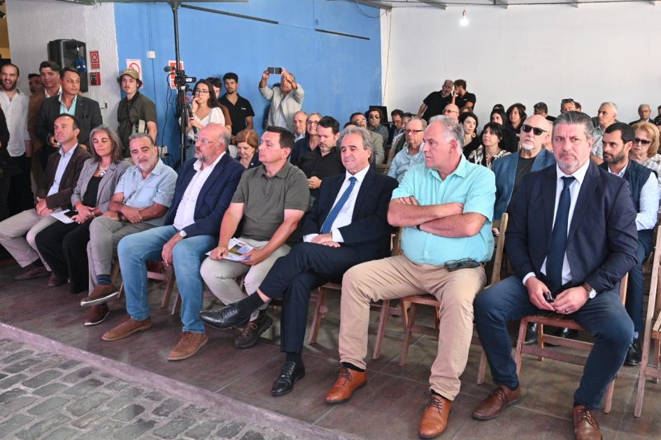 Uruguay prende el fuego para recibir el Mundial de Asadores Uruguay prende el fuego para recibir el Mundial de Asadores