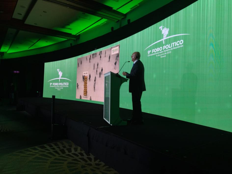 Adscripto y asesor Arnaldo Nardone, en 9° Foro Político Latinoamericano sobre Turismo de Reuniones Adscripto y asesor Arnaldo Nardone, en 9° Foro Político Latinoamericano sobre Turismo de Reuniones