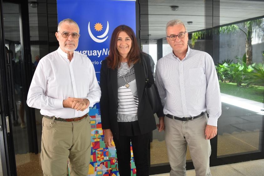 Ministro Benjamín Liberoff; directora General de Secretaría, Hyara Rodríguez; y director Nacional de Turismo, Carlos Fagetti