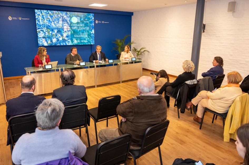 Montevideo en Clave Smart: llega la Expo Innovación Ciudades Inteligentes Montevideo en Clave Smart: llega la Expo Innovación Ciudades Inteligentes