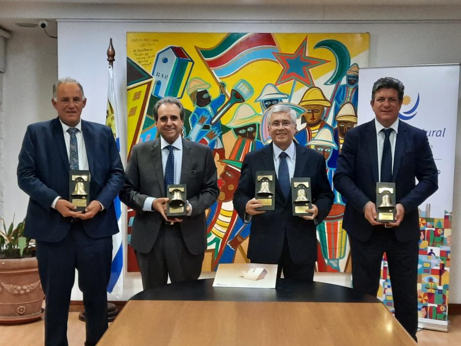 Ministerio de Turismo reconocido con cinco Campanas de Oro y un Effie de bronce