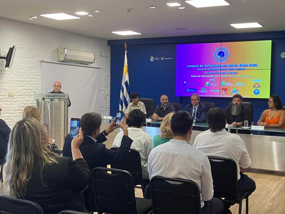 Lanzamiento del Carnaval de Embarcaciones del Río Santa Lucía 2024, en el Ministerio de Turismo Lanzamiento del Carnaval de Embarcaciones del Río Santa Lucía 2024, en el Ministerio de Turismo