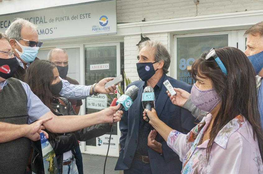 Viceministro de Turismo, Remo Monzeglio en ronda de prensa