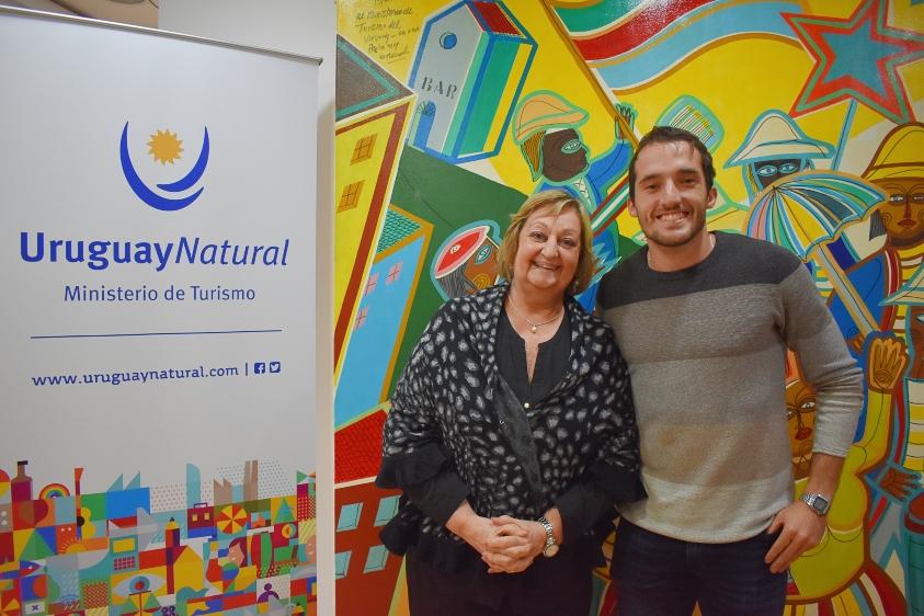 Ministra de Turismo, Liliam Kechichian y atleta Emiliano Lasa Kechichian junto a Lasa