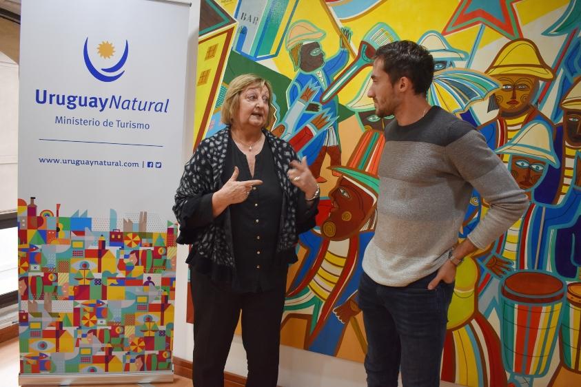 Diálogo entre Kechichian y Lasa previo a su incorporación a la marca país Diálogo entre Kechichian y Lasa durante su visita como embajador de la marca país