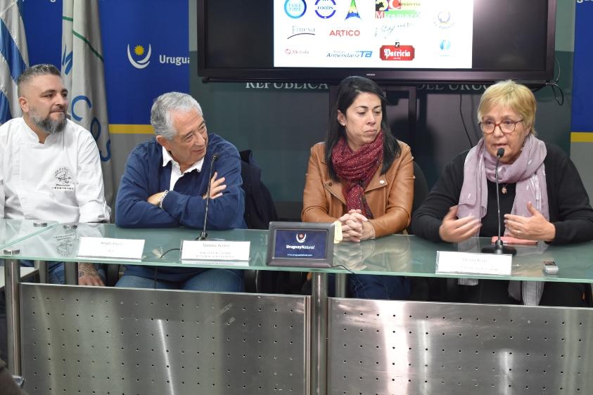 Matías Pidoto, Sergio Puglia, Ximena Acosta y Susana Prats durante el lanzamiento 