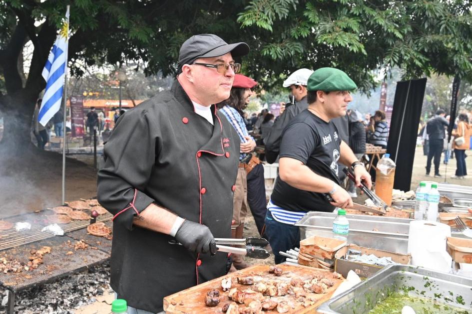 Festival Binacional de Enogastronomía, en frontera Rivera - Livramento Festival Binacional de Enogastronomía, en frontera Rivera - Livramento
