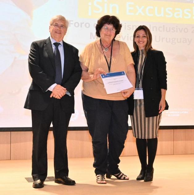 Entrega de premios y reconocimientos Entrega de premios y reconocimientos