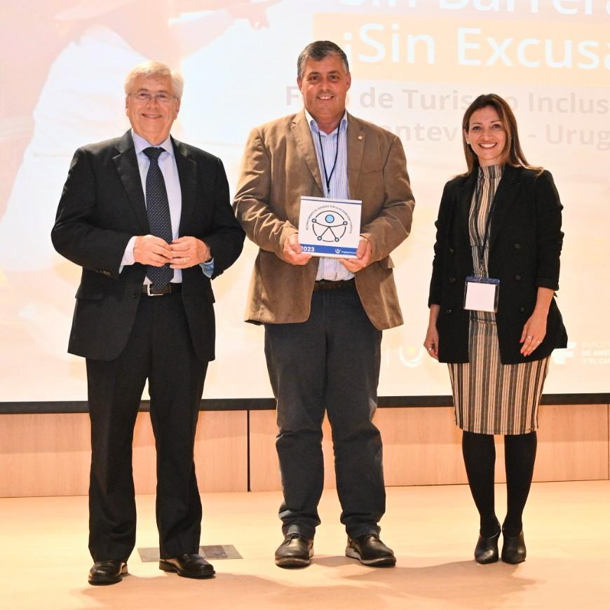 Entrega de premios y reconocimientos Entrega de premios y reconocimientos