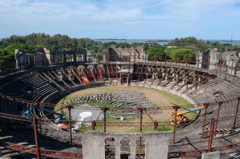 Ex Plaza de Toros Real de San Carlos, Colonia