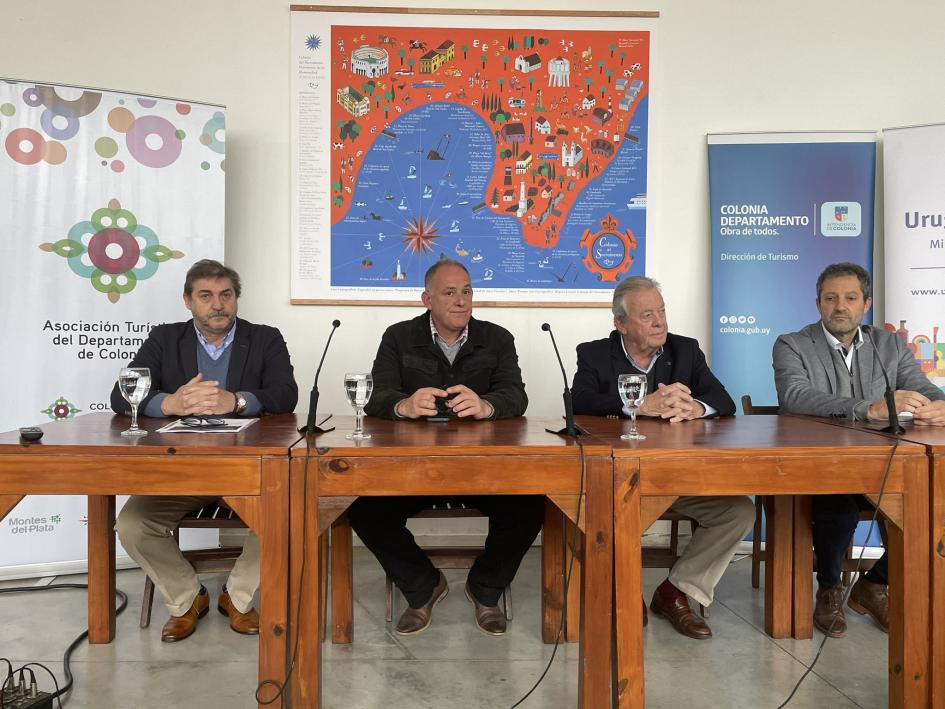 Atención presencial a operadores turísticos de Colonia Atención presencial a operadores turísticos de Colonia