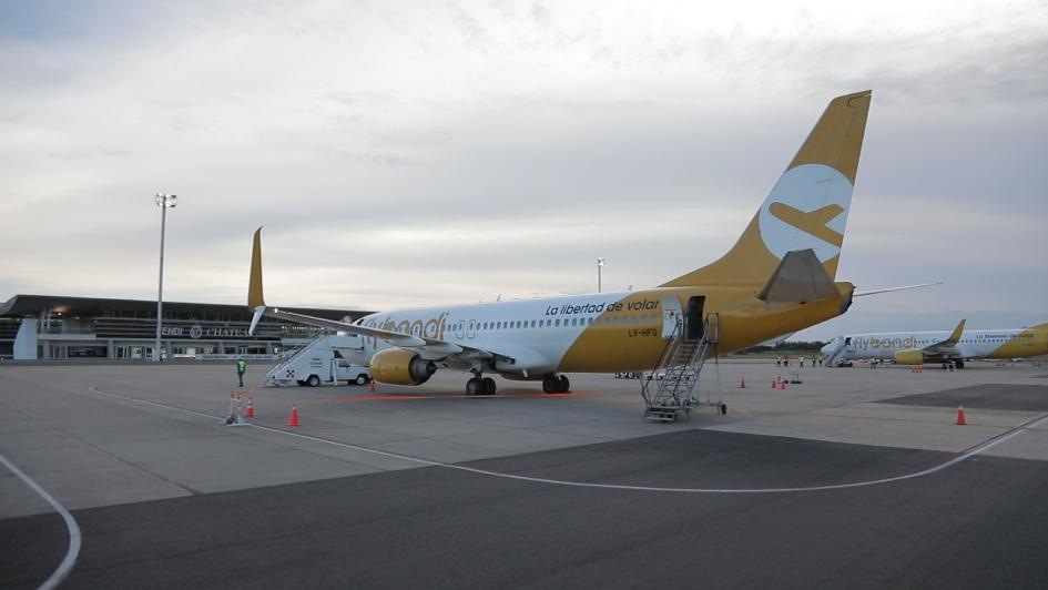 Flybondi retoma sus vuelos a Uruguay con cuatro frecuencias a Punta del Este Flybondi retoma sus vuelos a Uruguay con cuatro frecuencias a Punta del Este