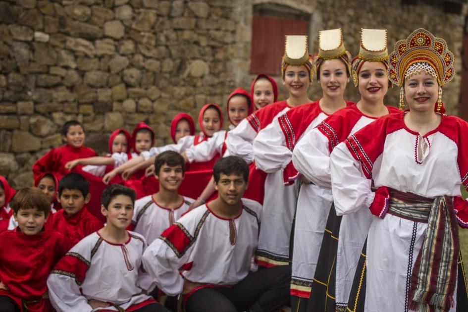 Grupo Bailede Grupo de baile ruso: "Bailede"