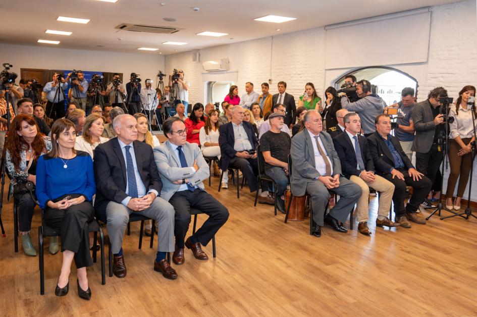 Lanzamiento del Festival Minas y Abril en el Ministerio de Turismo Lanzamiento del Festival Minas y Abril en el Ministerio de Turismo