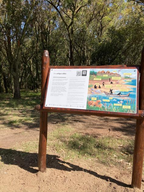 Cartelería del Sendero de ecoturismo y desarrollo local "Camino del Indio" en Kiyú, San José. Cartelería del Sendero de ecoturismo y desarrollo local "Camino del Indio" en Kiyú, San José.