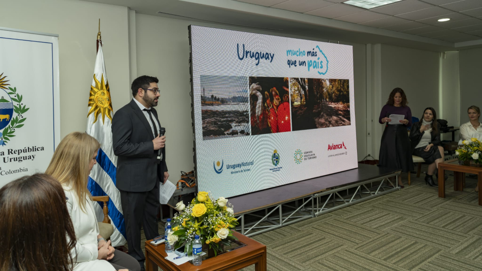 Accion Embajada de Uruguay en Colombia