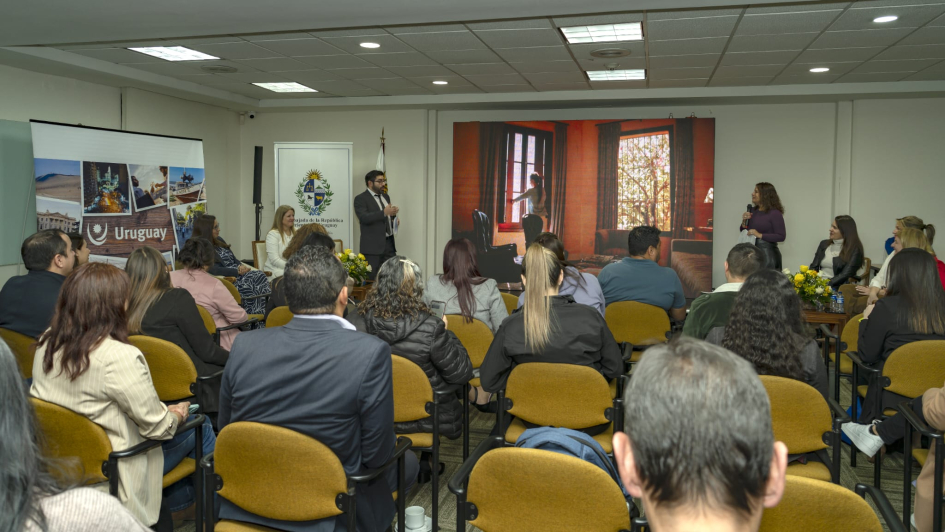 Accion Embajada de Uruguay en Colombia